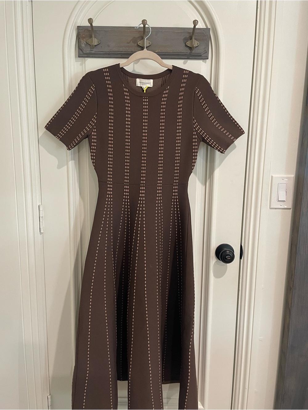 Brown Short-Sleeve Midi Dress with Vertical Stitch Detail